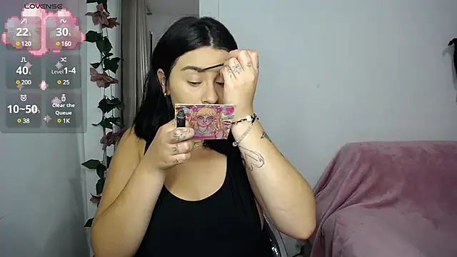 Snapshot of SaraBraun_ chatting on 03-14-25, 01:13 SaraBraun online show from 03-14-25, 01:13