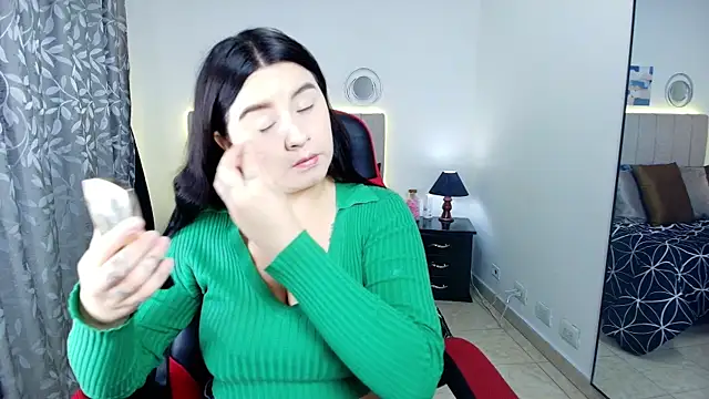 Snapshot of SaraBraun_ chatting on 09-12-25, 01:11 SaraBraun online show from 09-12-25, 01:11