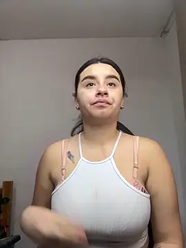 Snapshot of SaraBraun_ chatting on 10-02-25, 04:47 SaraBraun online show from 10-02-25, 04:47