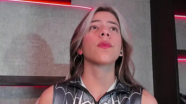 ArtemisaBlake online show from 02-14-25, 04:31