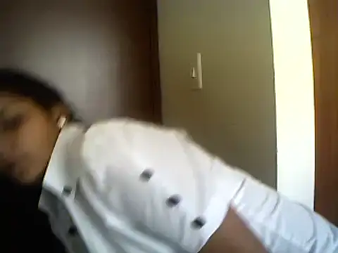 Snapshot of Mahia_M chatting on 12-17-24, 08:21 Mahia M online show from 12-17-24, 08:21