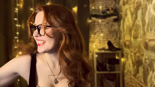 Snapshot of LaurenRossss chatting on 12-24-24, 10:17 LaurenRossss online show from 12-24-24, 10:17