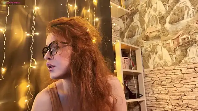 Snapshot of LaurenRossss chatting on 02-06-25, 10:32 LaurenRossss online show from 02-06-25, 10:32
