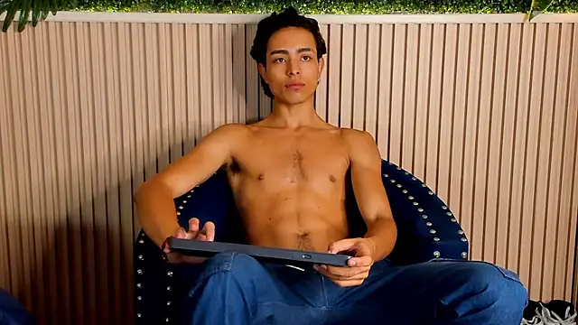 Snapshot of JoshRashfordd chatting on 10-02-25, 11:50 JoshRashfordd online show from 10-02-25, 11:50