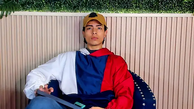 Snapshot of JoshRashfordd chatting on 10-05-25, 11:30 JoshRashfordd online show from 10-05-25, 11:30