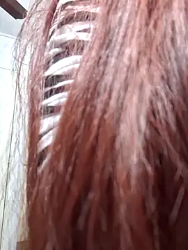 Snapshot of Jazmin-Cerezita chatting on 10-31-25, 01:50 Jazmin-Cerezita online show from 10-31-25, 01:50