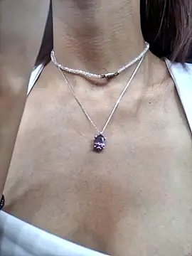 Snapshot of Jazmin-Cerezita chatting on 03-05-26, 11:56 Jazmin-Cerezita online show from 03-05-26, 11:56