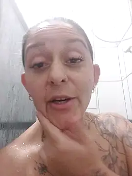 baixinhaloira online show from 11-01-25, 03:30