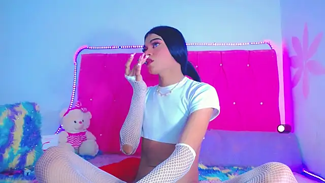 Theylor Rouse online show from 02-13-25, 06:09