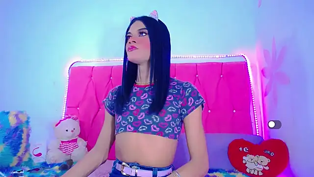 Theylor Rouse online show from 03-04-25, 05:11