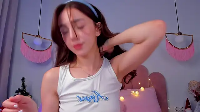 ElsaYoung online show from 12-18-24, 03:04