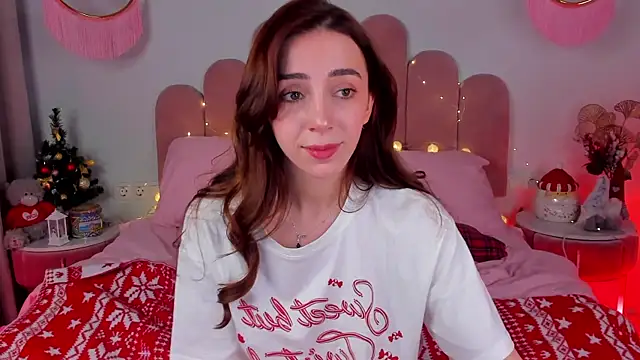 ElsaYoung online show from 12-25-24, 10:59