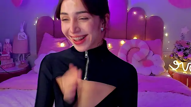 ElsaYoung online show from 12-14-25, 07:51