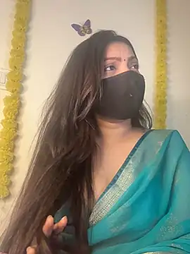 Snapshot of ishi_Beauty chatting on 03-25-26, 09:15 ishi Beauty online show from 03-25-26, 09:15