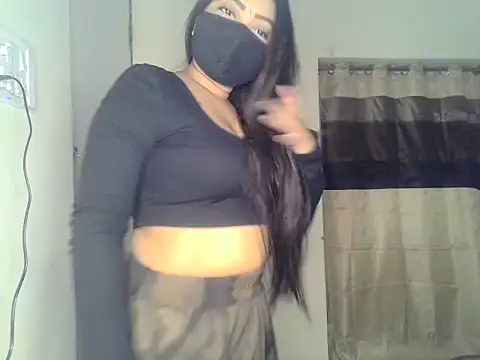 Snapshot of ishi_Beauty chatting on 04-27-26, 05:27 ishi Beauty online show from 04-27-26, 05:27