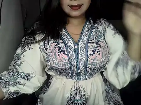 Snapshot of ishi_Beauty chatting on 04-30-26, 04:30 ishi Beauty online show from 04-30-26, 04:30