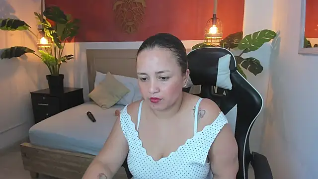 linda rios  online show from 12-29-24, 07:22