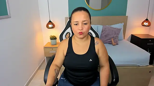 linda rios  online show from 02-12-25, 07:02