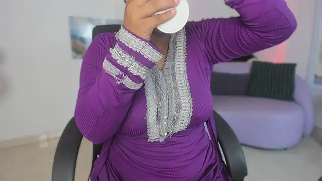 jazmin anbar online show from 06-16-26, 09:50