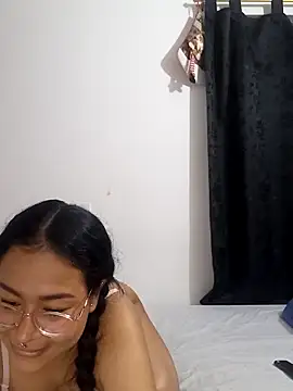 honeyblue 1 online show from 03-17-25, 05:12