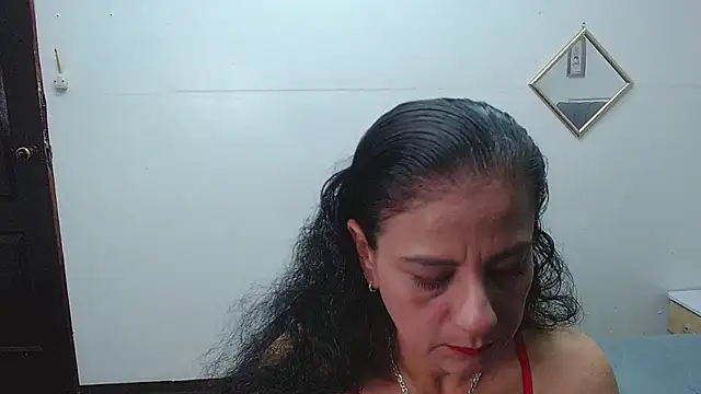 Snapshot of sasi_luna chatting on 02-21-25, 02:38 sasi luna online show from 02-21-25, 02:38