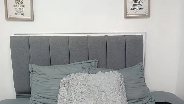 Snapshot of sasi_luna chatting on 03-03-25, 08:32 sasi luna online show from 03-03-25, 08:32