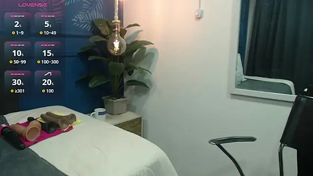 Snapshot of sasi_luna chatting on 09-25-25, 02:10 sasi luna online show from 09-25-25, 02:10