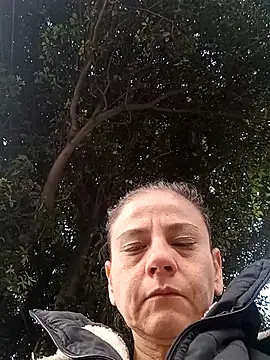 Snapshot of sasi_luna chatting on 09-28-25, 01:05 sasi luna online show from 09-28-25, 01:05