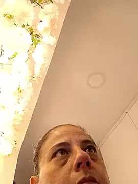 Snapshot of sasi_luna chatting on 10-01-25, 01:28 sasi luna online show from 10-01-25, 01:28