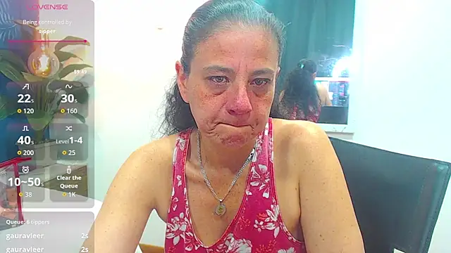 Snapshot of sasi_luna chatting on 10-12-25, 02:21 sasi luna online show from 10-12-25, 02:21