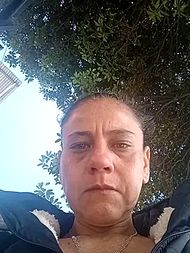 Snapshot of sasi_luna chatting on 10-23-25, 01:10 sasi luna online show from 10-23-25, 01:10