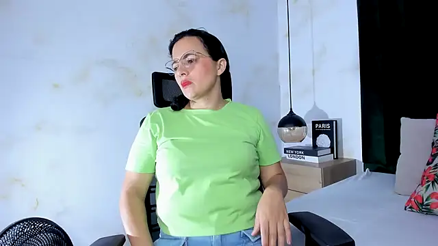 africa holmes online show from 03-15-25, 01:52