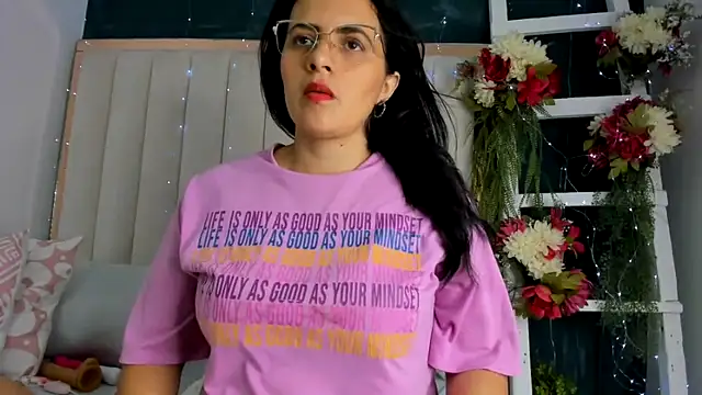 africa holmes online show from 09-18-25, 01:51