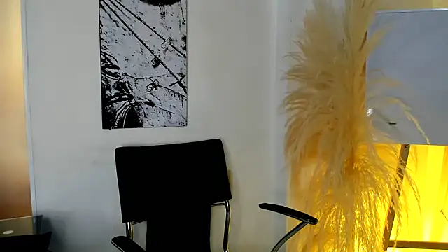 africa holmes online show from 06-17-26, 07:59