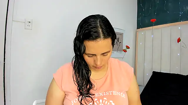 africa holmes online show from 06-24-26, 02:32