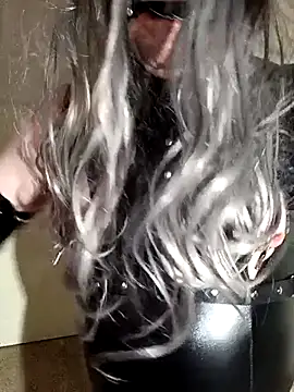 Snapshot of Robvin16 chatting on 11-15-25, 08:00 Robvin16 online show from 11-15-25, 08:00