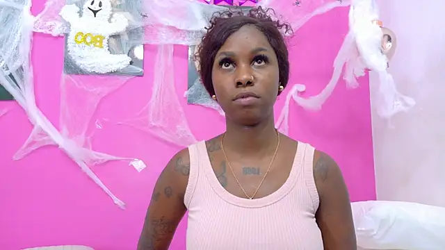 Snapshot of kinkyandsavage chatting on 10-23-25, 07:23 kinkyandsavage online show from 10-23-25, 07:23