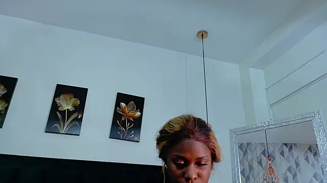 Snapshot of kinkyandsavage chatting on 11-08-25, 06:07 kinkyandsavage online show from 11-08-25, 06:07