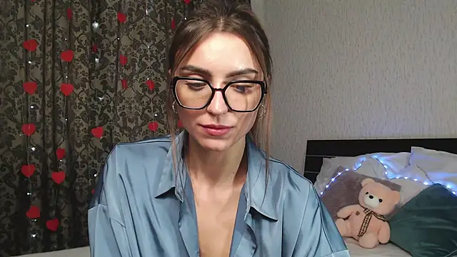 Snapshot of Lesyisme chatting on 02-20-25, 09:55 Lesyisme online show from 02-20-25, 09:55