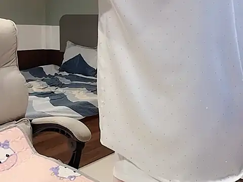 Eva-Public online show from 02-20-25, 07:12