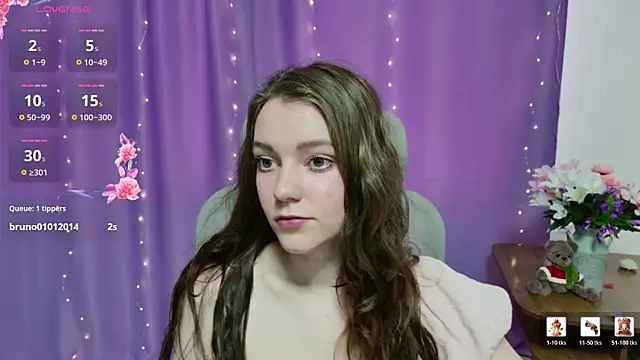 Lana  Cute  online show from 05-18-26, 02:12