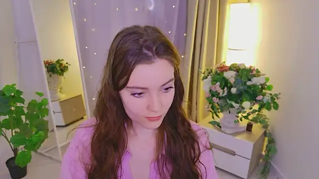 Snapshot of Lana__Cute_ chatting on 06-27-26, 02:34 Lana Cute online show from 06-27-26, 02:34