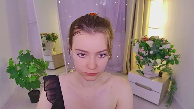 Snapshot of Lana__Cute_ chatting on 07-03-26, 02:34 Lana Cute online show from 07-03-26, 02:34