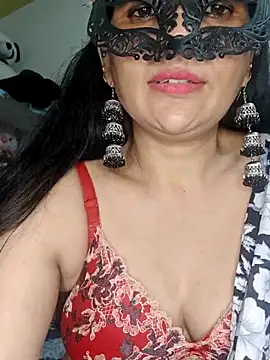 Snapshot of sexy_bhabhi69 chatting on 05-08-26, 08:36 sexy bhabhi69 online show from 05-08-26, 08:36