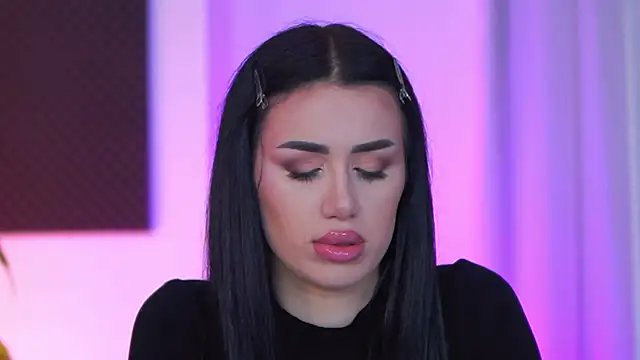 Jenna Day online show from 11-24-25, 05:51