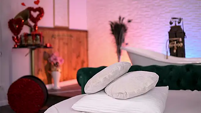 Snapshot of Jenna_Day chatting on 02-23-26, 08:22 Jenna Day online show from 02-23-26, 08:22