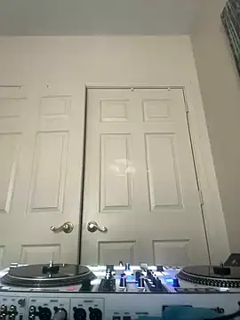 Snapshot of DemonStrokeVezzo chatting on 06-02-26, 10:34 DemonStrokeVezzo online show from 06-02-26, 10:34