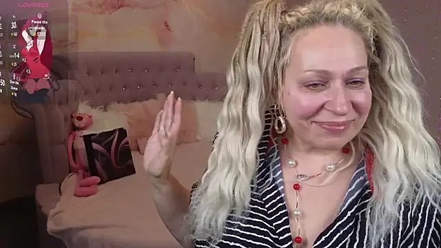 Penelope Pinky online show from 02-10-25, 02:26