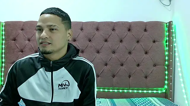 lau hotfox online show from 02-15-25, 01:53