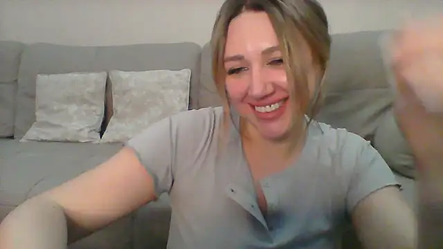 VickyLove047 online show from 03-18-25, 05:21